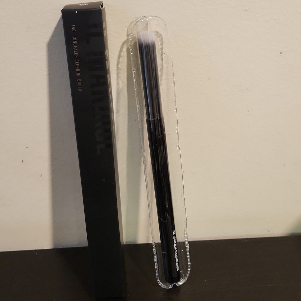IL Makiage Concealer blending Brush # 140 - Picture 5 of 6